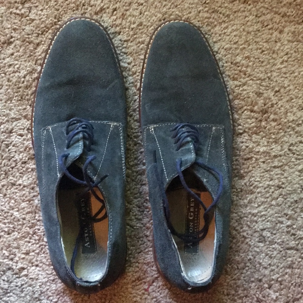 Dress shoes